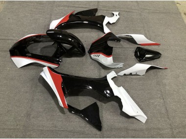 Economici 2015-2019 Rosso Lucido Bianco & Nero R1 Carena