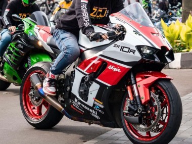 Carena Moto Kawasaki ZX10R 2021-2025 - Bianco Rosso Nero Economici